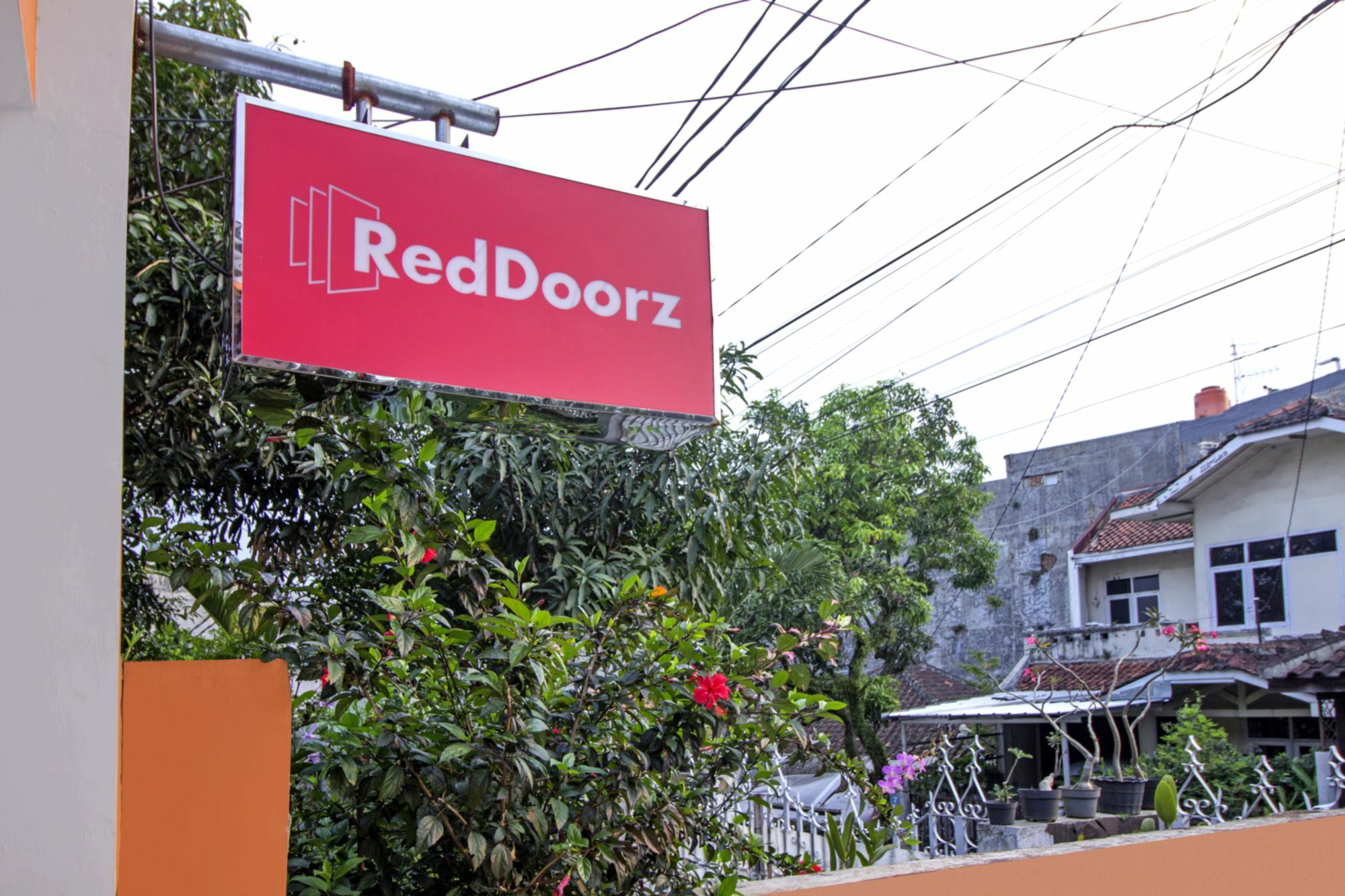 Reddoorz Syariah Near Btc Fashion Mall باندونج المظهر الخارجي الصورة