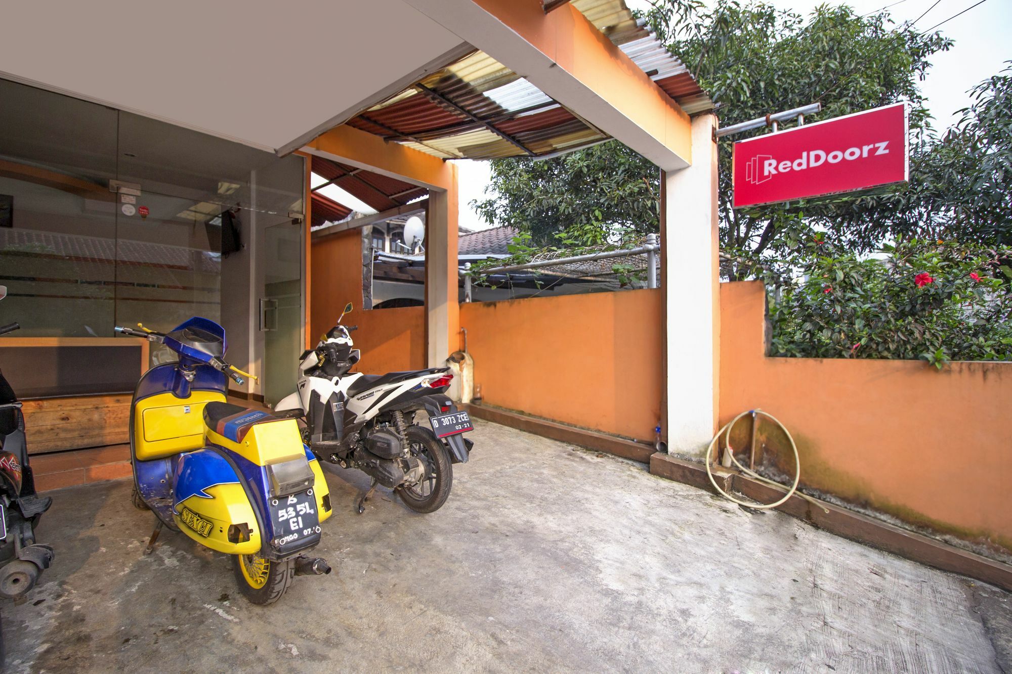 Reddoorz Syariah Near Btc Fashion Mall باندونج المظهر الخارجي الصورة